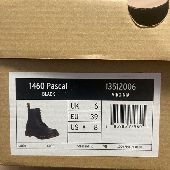 Women’s Dr. Martens 1460 Pascal size 8 - Picture 9 of 9